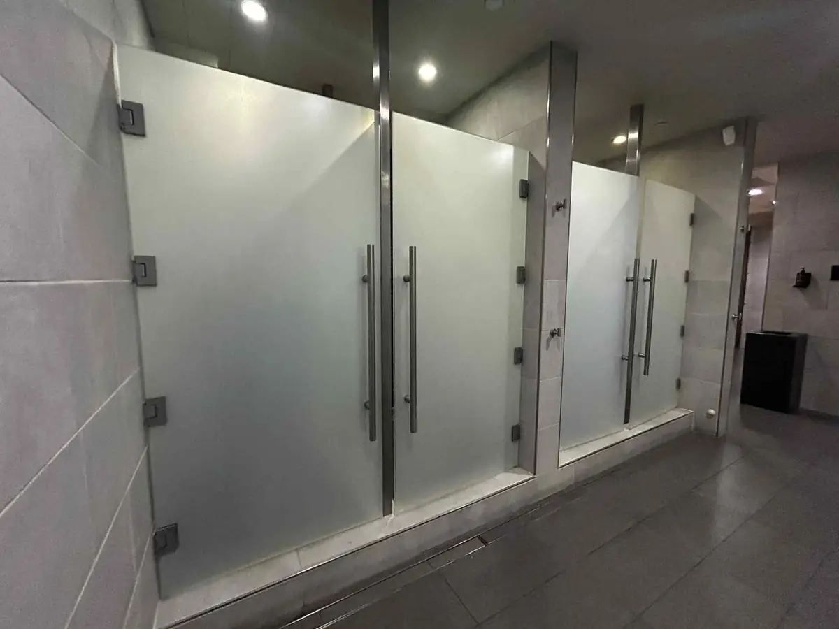 Same style partition after frosted privacy film